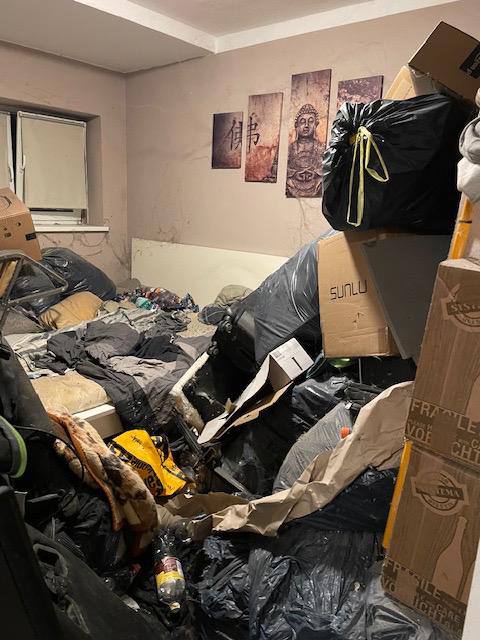 Messie-Wohnung vor der Entrümpelung in Köln